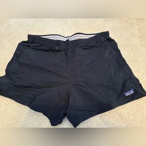 Patagonia women’s baggie shorts 5” size medium black